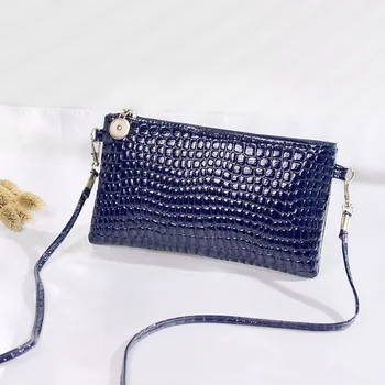 2023 Новая маленькая квадратная сумка с принтом аллигатора, женская южнокорейская сумка для монет, ручная сумка через плечо, ключ из лакированной кожи, мобильный кошелек для монет