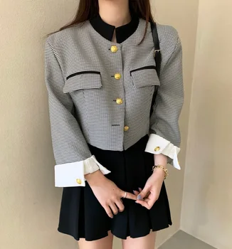 В наличии. Короткое пальто с контрастной стойкой на шее Xiao Xiangfeng