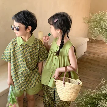 Детский костюм 2023, Летние Комплекты одежды из двух предметов в корейском стиле для мальчиков и девочек с короткими рукавами в цветочек, наряд для брата и сестры зеленого цвета